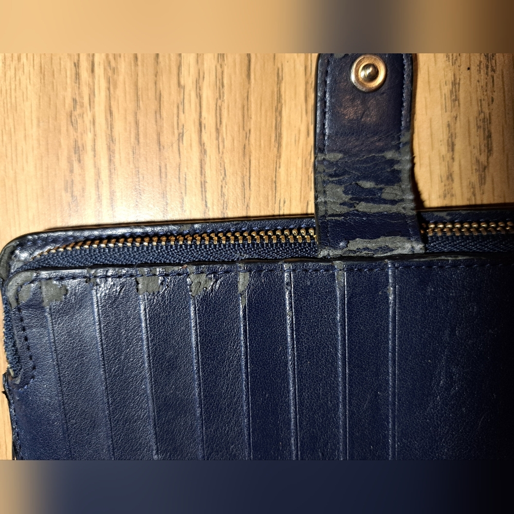 Coach Wallet - Picture 6 of 8